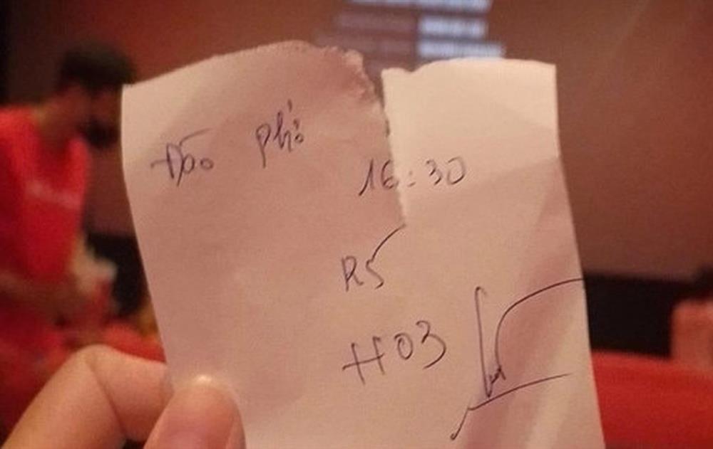 Khán giả xem Đào, phở và piano quá tải, rạp phải viết tay vé xem phim?-1