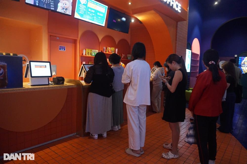 Khán giả xem Đào, phở và piano quá tải, rạp phải viết tay vé xem phim?-2