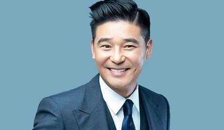 Một nam ca sĩ nổi tiếng bị tố quỵt tiền cát xê của nhiều diễn viên-1