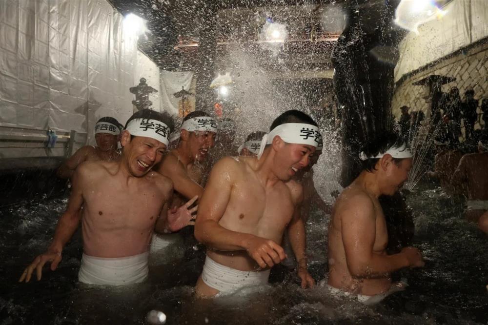 Lễ hội khỏa thân hơn 1000 năm tuổi ở Nhật bị xóa sổ do dân số qúa già-3