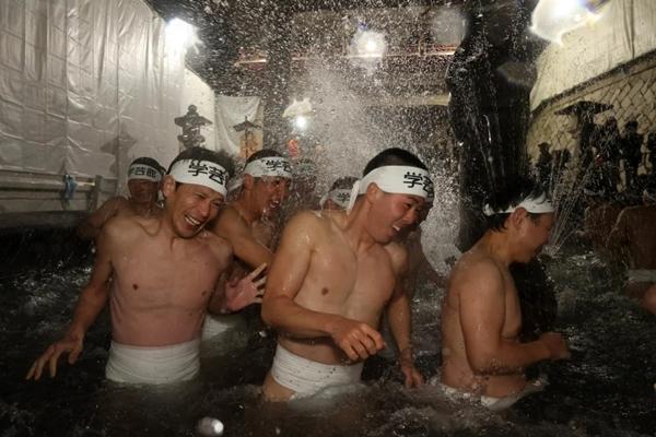 5 lễ hội kì dị nhất châu Á, từ Nhật Bản đến Thái Lan ở đâu cũng khiến người xem kinh ngạc-3