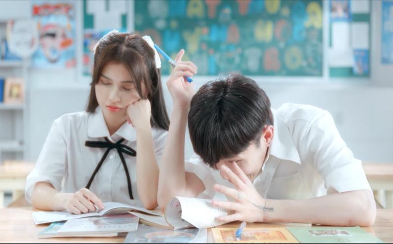 Jack (J97) hóa thân thành học sinh nhưng xăm trổ, khán giả phản ứng-2