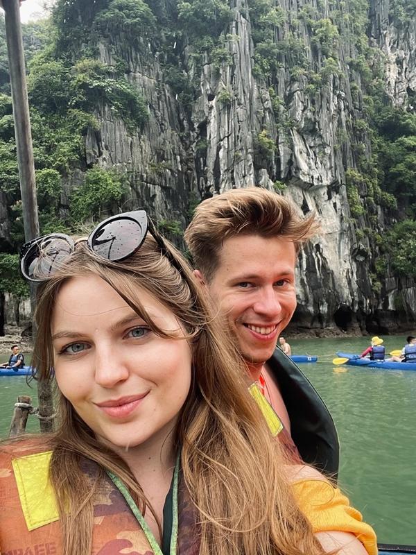 Khách nước ngoài bất ngờ về độ thân thiện, được người lạ ở Việt Nam giúp đỡ-1