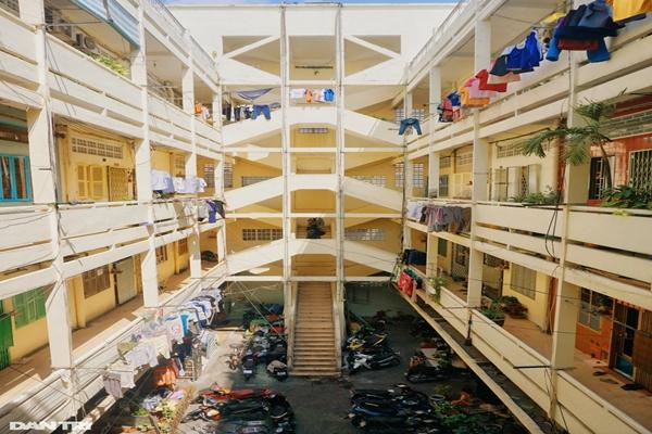 Chung cư phim Mai: Khán giả kéo đến chụp ảnh, bán nước mía cũng đóng phim-2