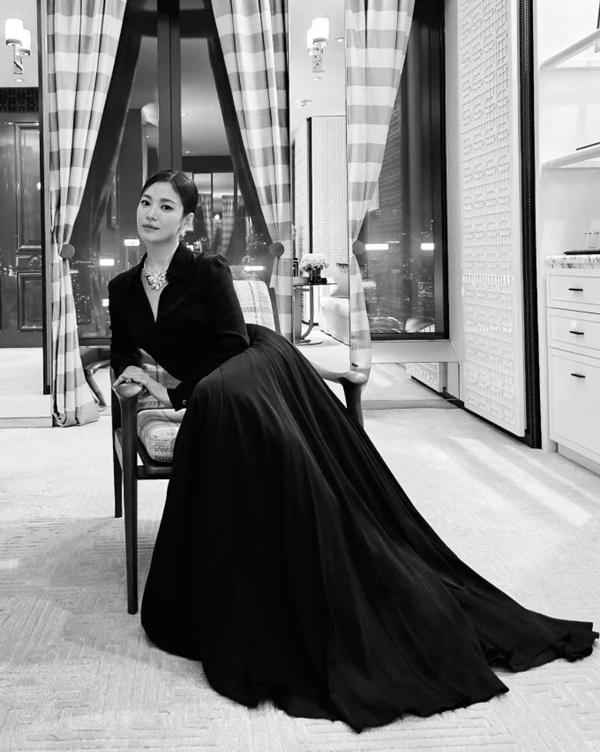 Song Hye Kyo đi chơi với Lee Min Ho, cả hai đang bí mật hẹn hò?-2