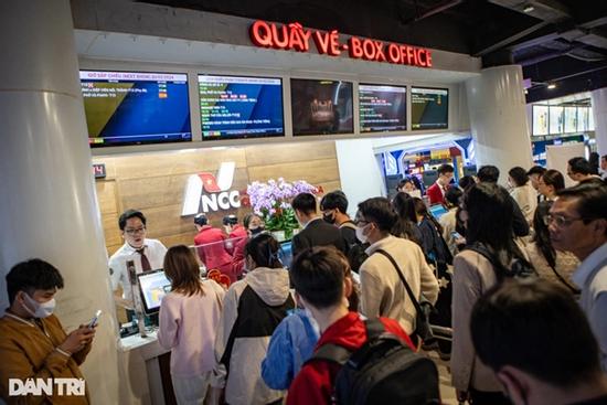 Phe vé rao 300.000 đồng/vé xem 'Đào, Phở Và Piano', rạp quốc gia cảnh báo