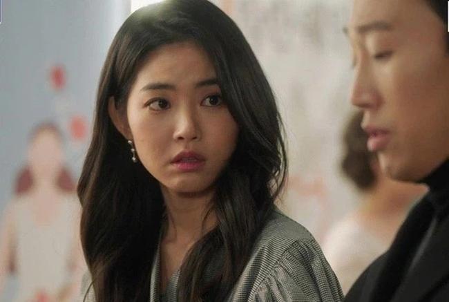 Chồng giấu vợ đưa mẹ toàn bộ số tiền tiết kiệm để trả nợ cho em trai-1