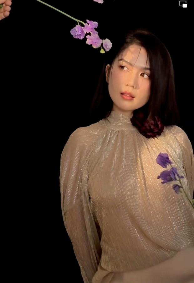 Vì sao Ngọc Trinh chỉ chụp ảnh mặc đồ kín cổng cao tường khi trở lại sau biến cố?-2