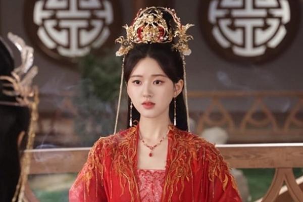 Diễn xuất gây tranh cãi, nhưng Triệu Lộ Tư, Bạch Lộc vẫn biết tận dụng điều này để ghi điểm-6