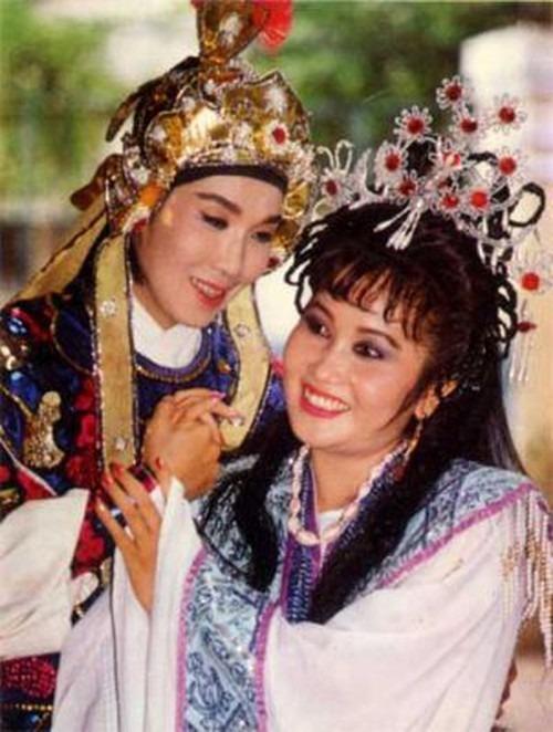 Phận đời lận đận của 4 chị em trong gia tộc 3 đời truyền thống cải lương: Người thành bà hoàng, kẻ bỏ nghề-2