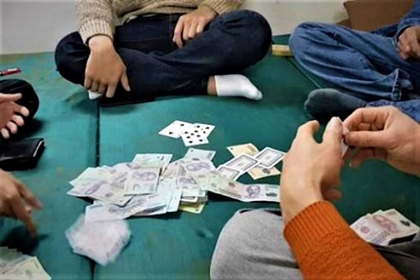 Tuấn Phò mã đánh bida ăn tiền từ đêm hôm trước đến chiều hôm sau-2