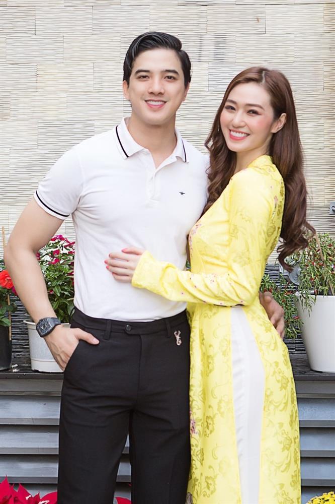 Khánh My giờ ra sao sau khi từ chối Trường Giang, được ông chủ phòng trà chở trên xe 30 tỷ?-2