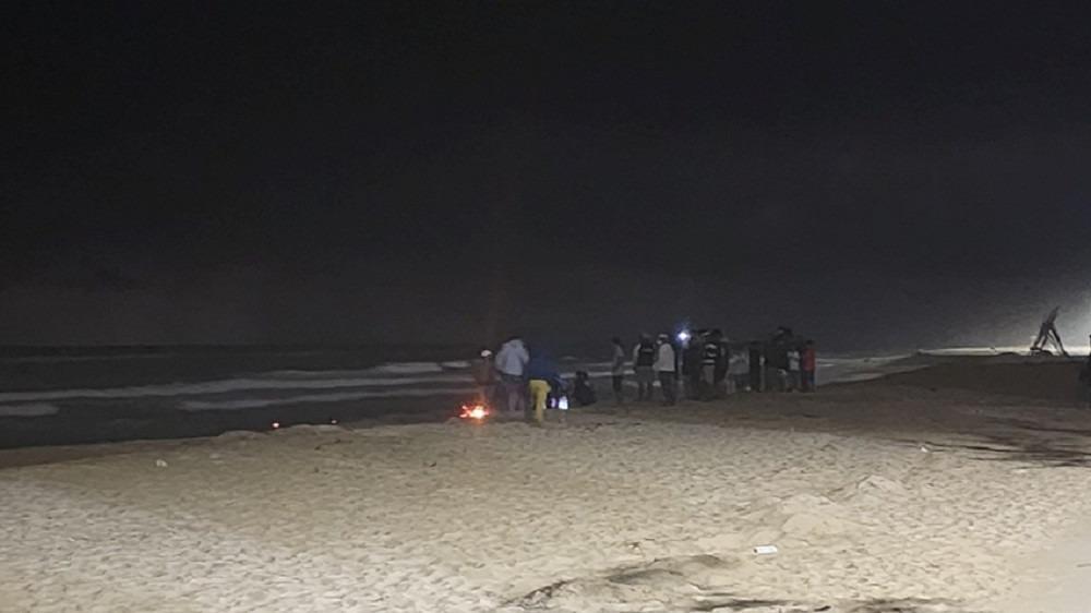 Nam sinh viên và 1 ngư dân mất tích trên vùng biển Thừa Thiên Huế-1