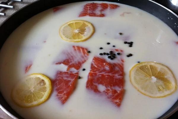 Ngâm cá trong thứ nước này, cá hết mùi tanh-3