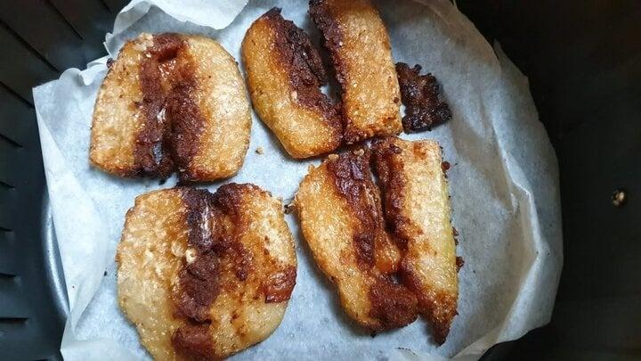 Cách rán bánh chưng không cần dầu mỡ-2