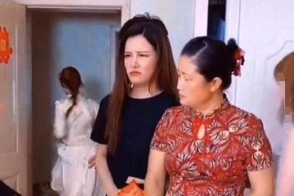 Mẹ chồng lên chăm cháu và con dâu ở cữ rồi đòi trả tiền công bằng căn nhà-3