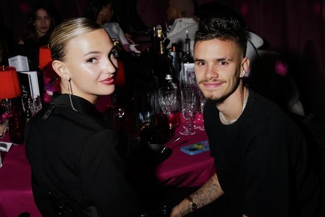Con trai Beckham chia tay bạn gái sau 5 năm-2