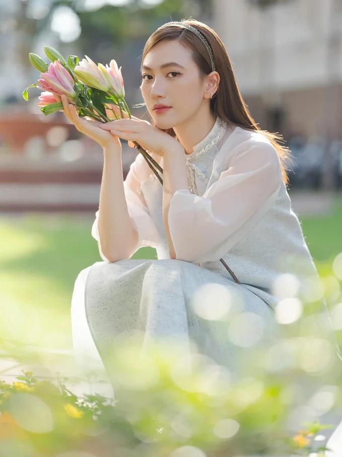 Nữ chính phim Mai cân mọi phong cách: Lúc quyến rũ, khi thanh thuần-5