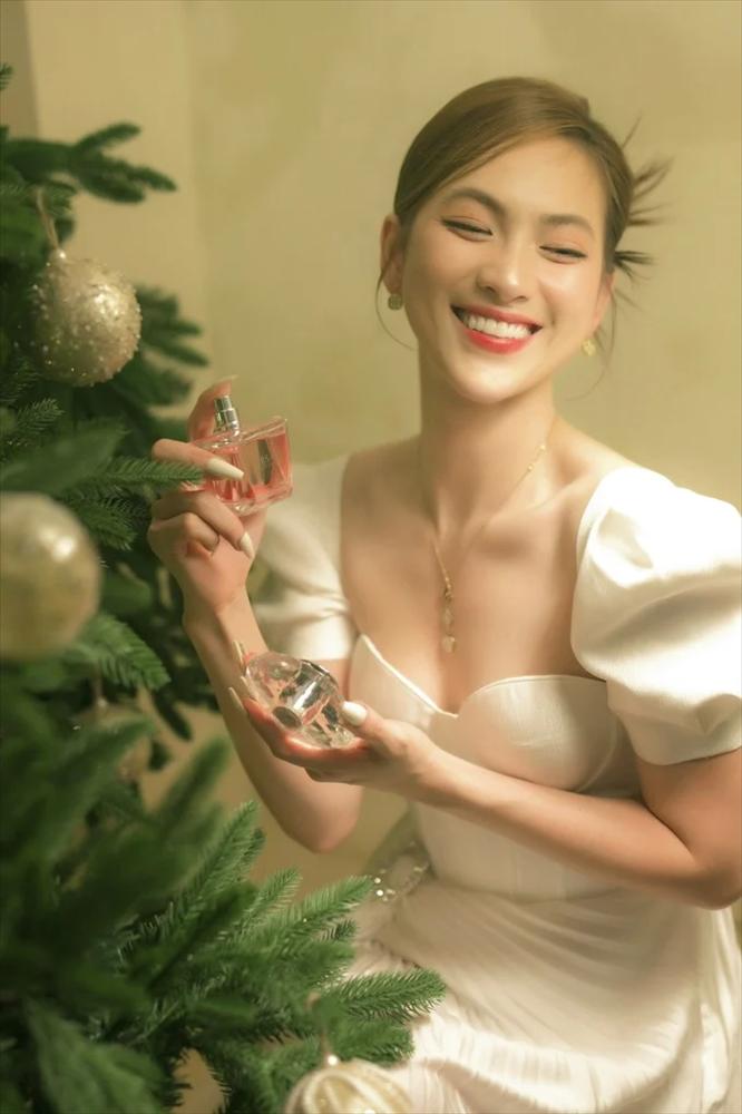 Nữ chính phim Mai cân mọi phong cách: Lúc quyến rũ, khi thanh thuần-10