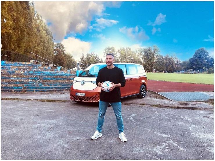 Hoàng tử bóng đá Đức cuộc sống như mơ, có hơn 5.500 tỷ đồng nhờ hai món ăn dân dã-4