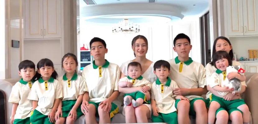 Người phụ nữ sinh 9 con trong 13 năm vì không muốn lãng phí gen của chồng-1