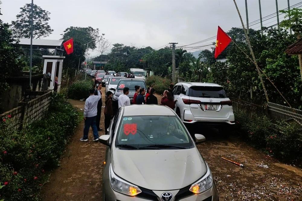 Đám cưới gây xôn xao của cụ ông 75 tuổi, có hơn 20 cháu, chắt-4