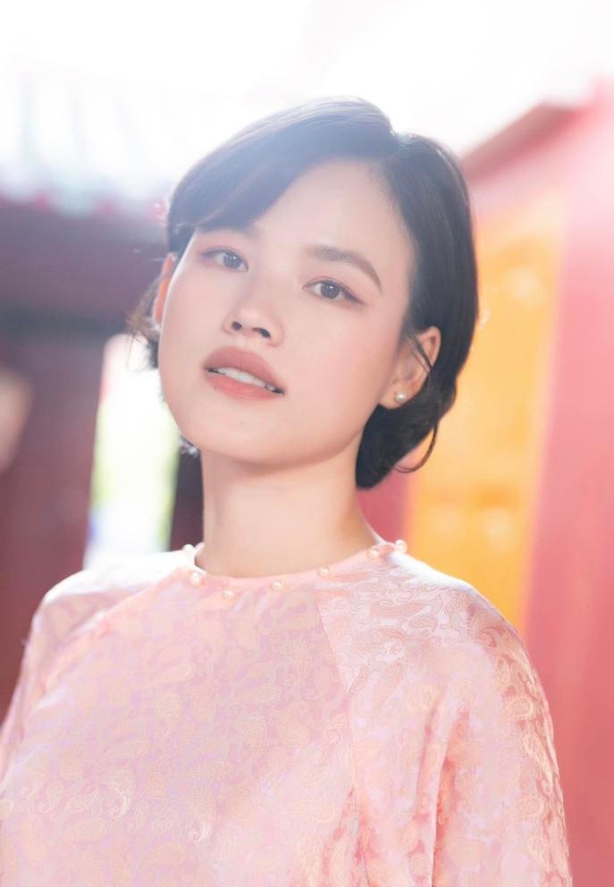 Siêu mẫu Tuyết Lan tiết lộ lễ cưới với chồng bác sĩ-13