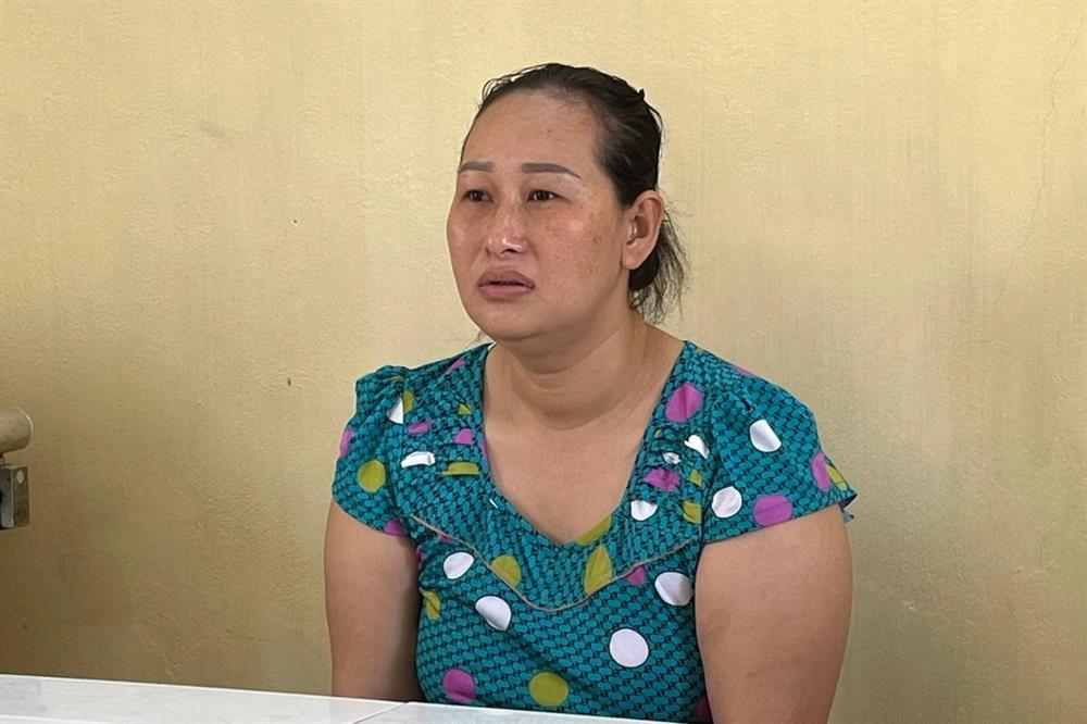 Giật dây chuyền vàng giữa chợ, kẻ cướp bị người dân bắt tại chỗ-1