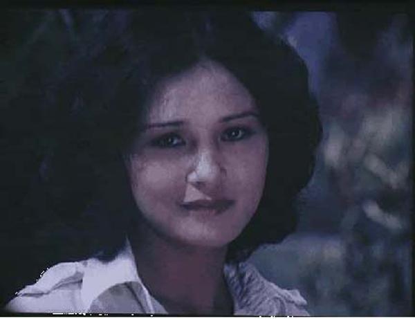 Hôn nhân đời thực của mỹ nhân Hà thành xưa: NSND Hoàng Cúc vượt qua bạo bệnh, hạnh phúc bên gia đình-3