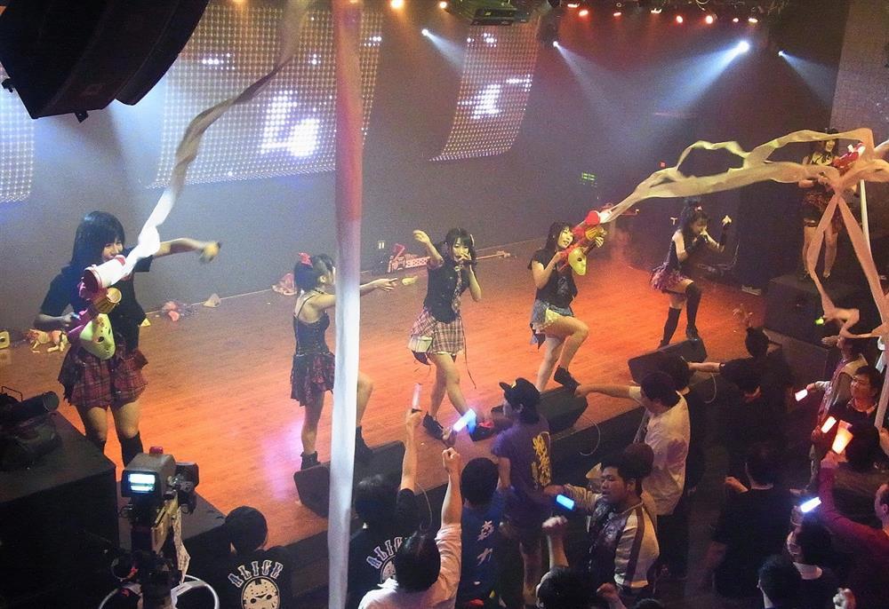 Văn hóa thần tượng ngầm của Nhật Bản biến tướng thành hoạt động mại dâm-6