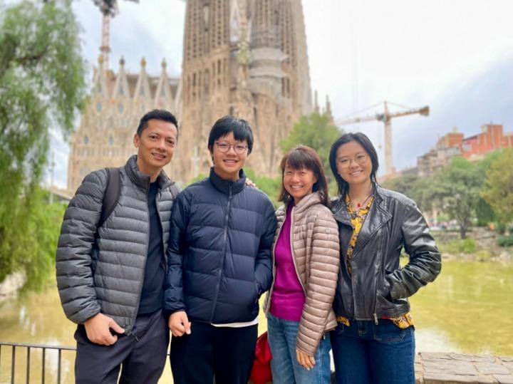 Không leo nổi bậc thềm, nữ giám đốc giảm cân ngoạn mục từ 85 xuống 51kg-3