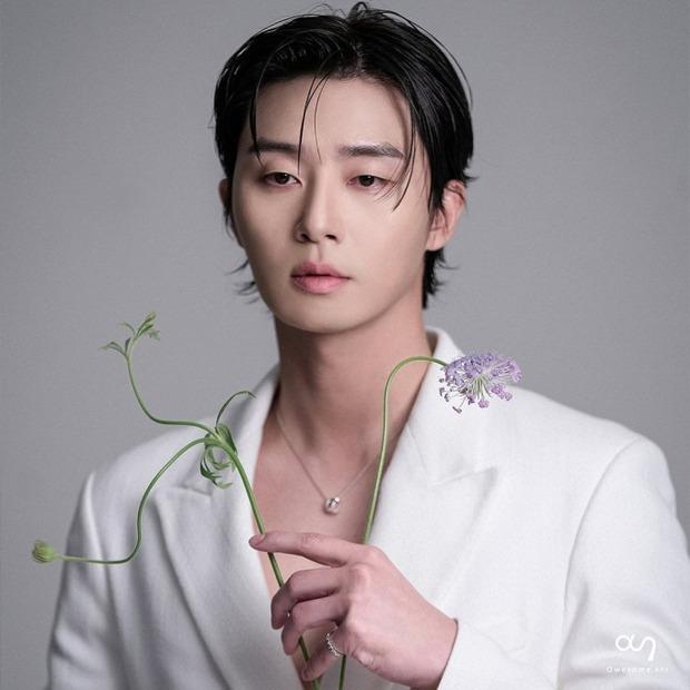 Bất ngờ với hình ảnh của Park Seo Joon: Tăng cân, xuống phong độ-4