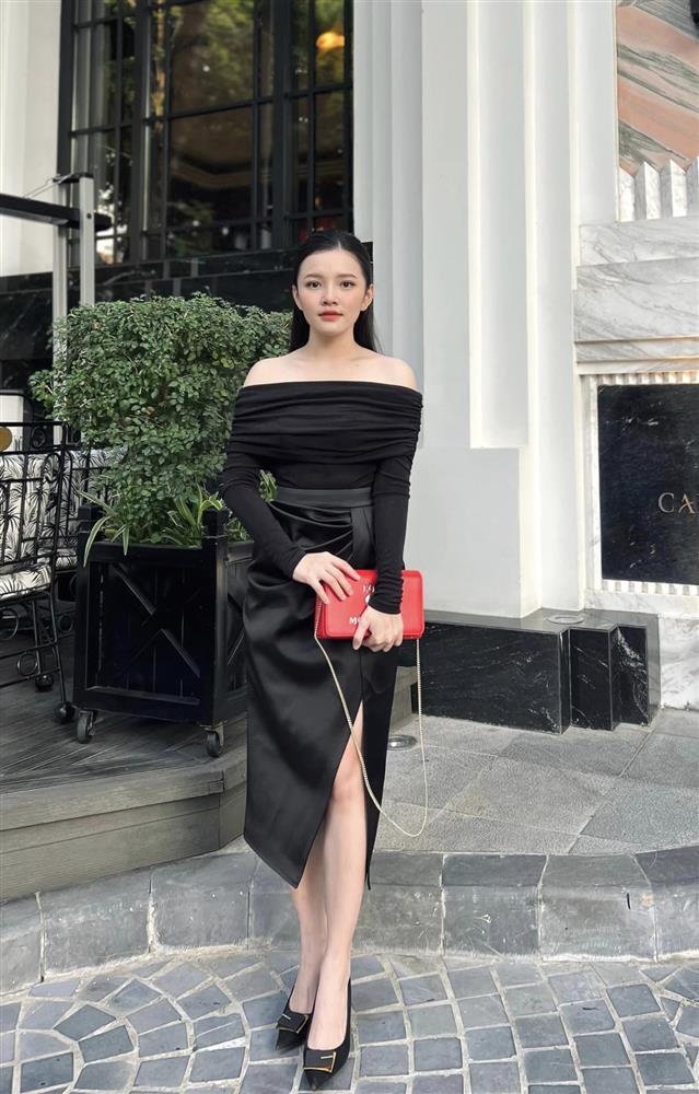 MC thời tiết sinh năm 2000 gây chú ý khi lên sóng VTV nhờ gương mặt baby-10