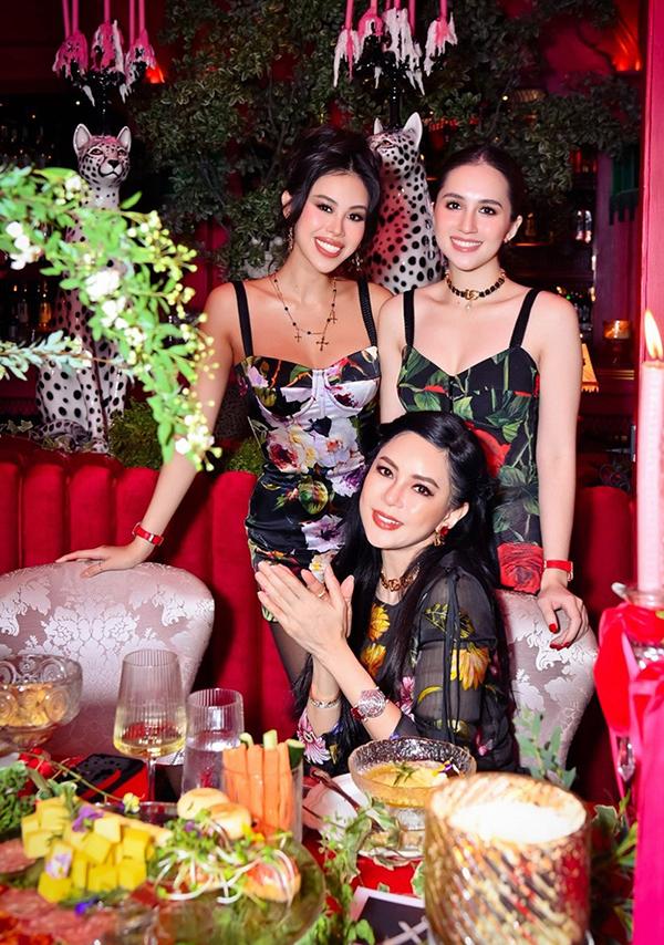 Thủy Tiên Vị Đắng Tình Yêu lại gây sốt khi khoe sắc bên con gái và người yêu của con trai-4