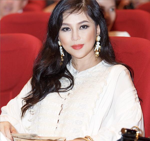 Thủy Tiên Vị Đắng Tình Yêu lại gây sốt khi khoe sắc bên con gái và người yêu của con trai-6