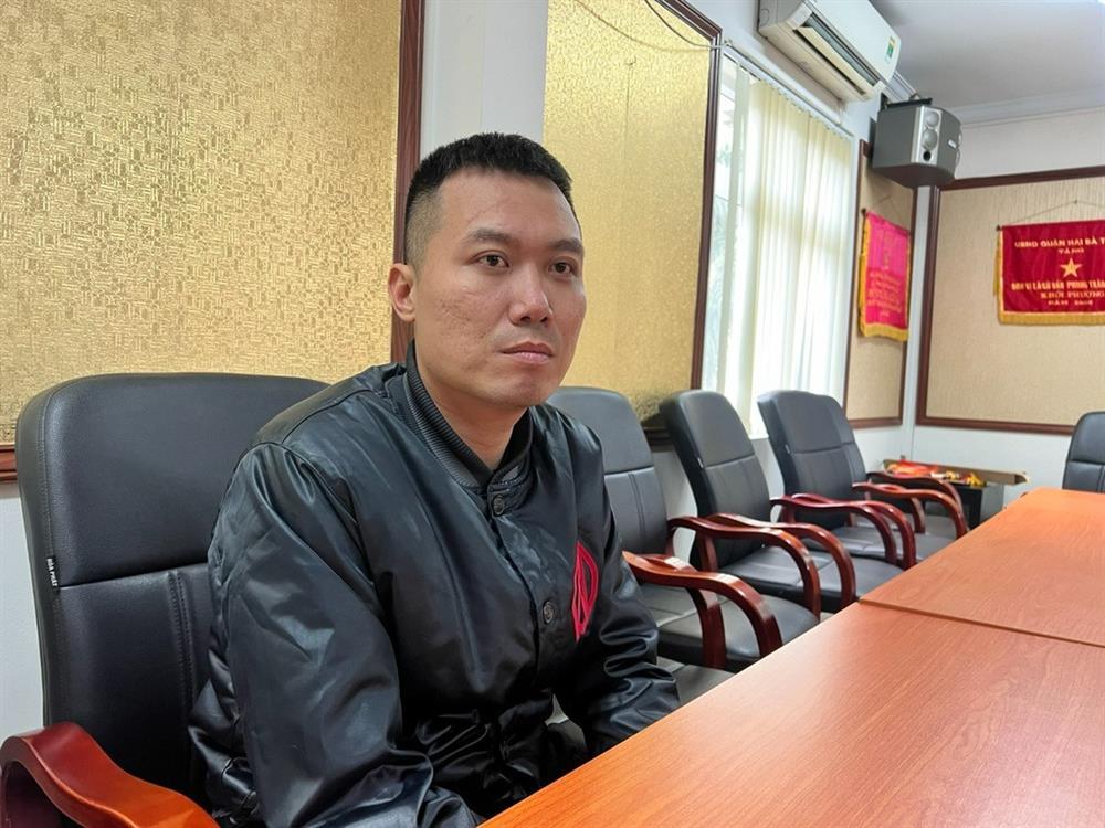 Hai người đàn ông ẩu đả với tài xế ô tô thừa nhận có hành vi côn đồ-1