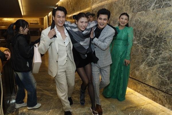 Màn đánh ghen cực sốc của Thúy Diễm nhận cơn mưa lời khen-4