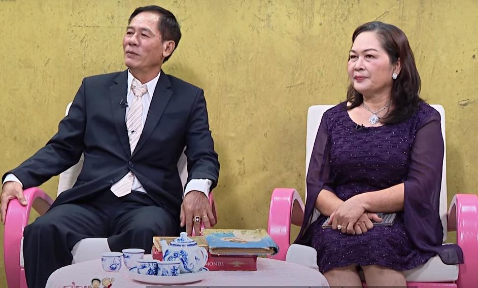 Tán tỉnh để ra oai với bạn bè, không ngờ thành đôi, 32 năm chưa một lần to tiếng-1