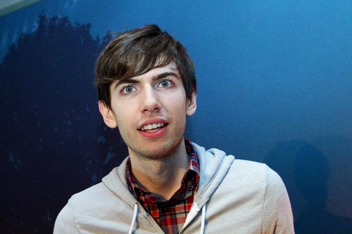 Bỏ học năm 15 tuổi, chàng trai trẻ tự học ở nhà, dựng đế chế triệu USD Tumblr-6