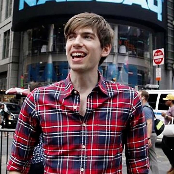 Bỏ học năm 15 tuổi, chàng trai trẻ tự học ở nhà, dựng đế chế triệu USD Tumblr-7