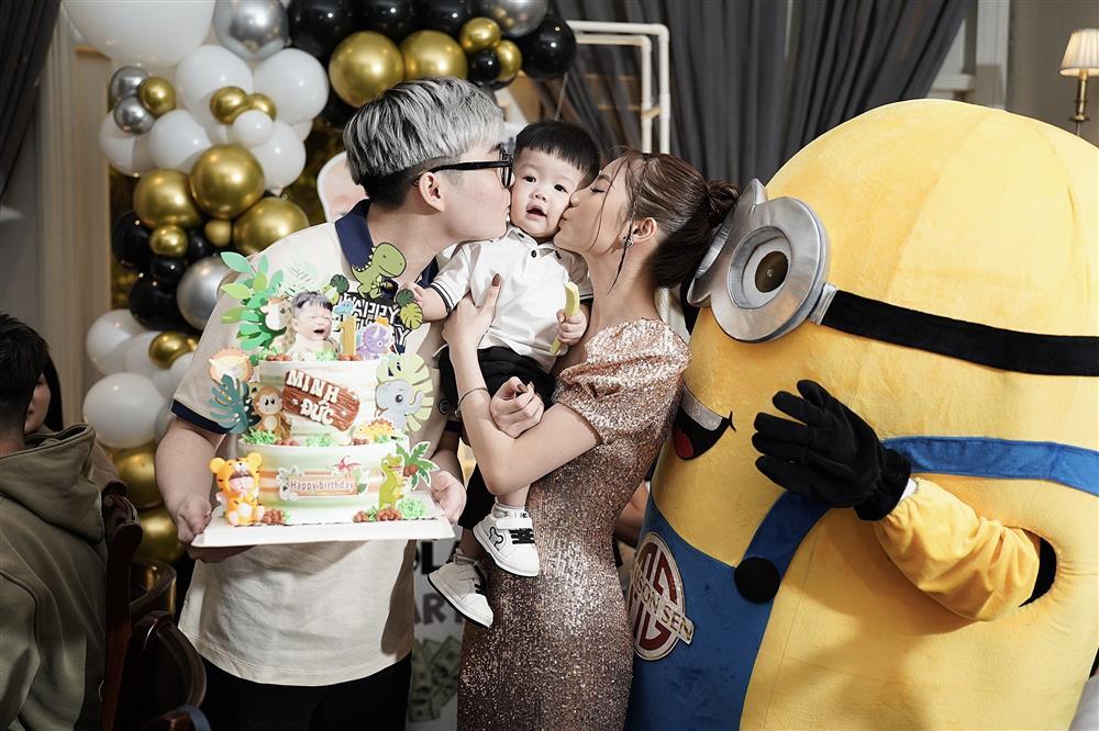 Hot girl dancesport Minh Ánh kể chuyện lấy chồng ở tuổi 20-1