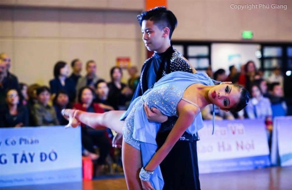 Hot girl dancesport Minh Ánh kể chuyện lấy chồng ở tuổi 20-5