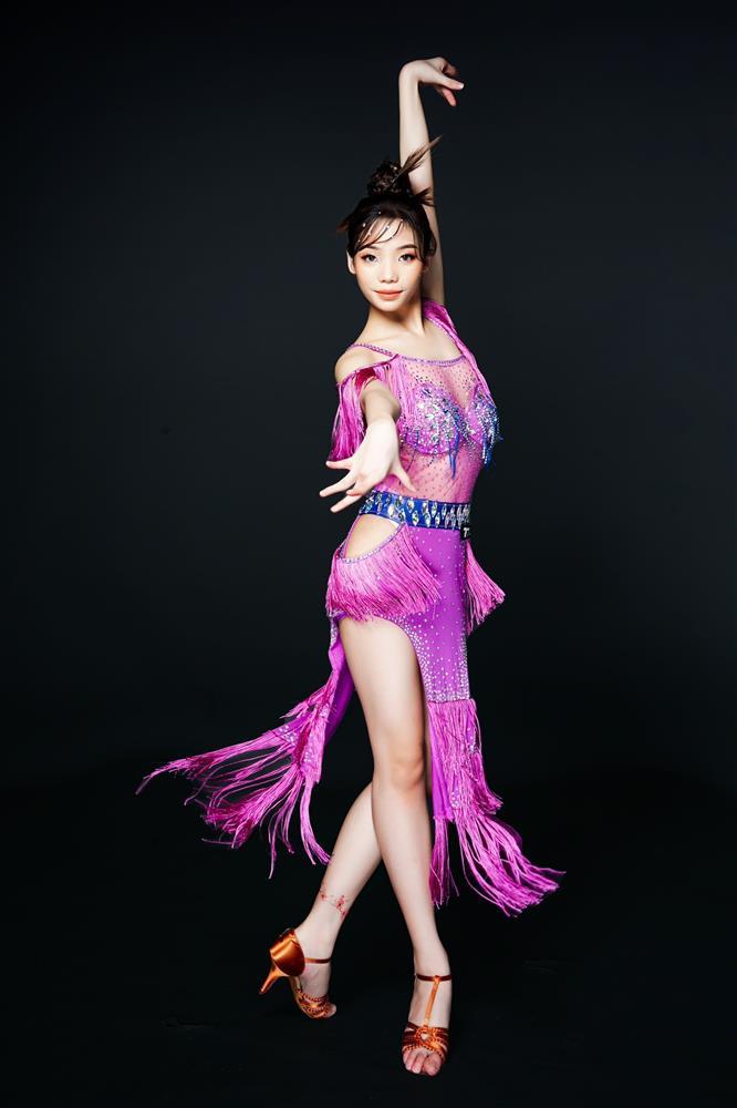 Hot girl dancesport Minh Ánh kể chuyện lấy chồng ở tuổi 20-6