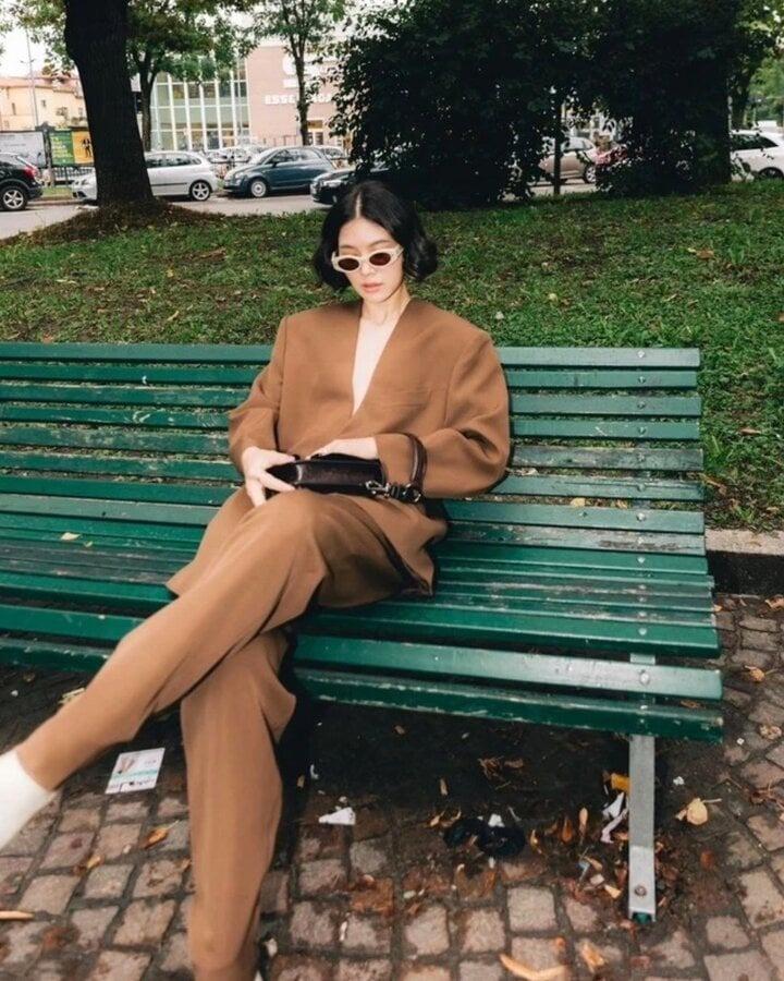 Phối đồ tông nâu be ấm áp và sang trọng-2