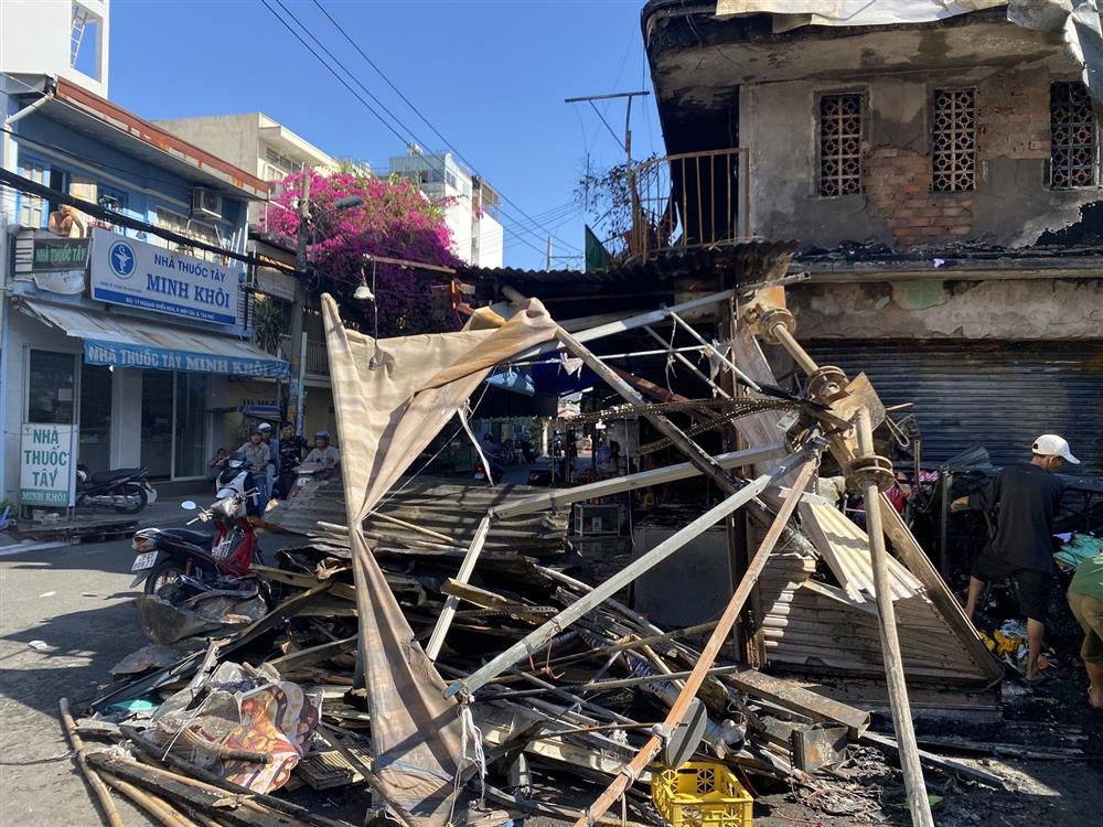 TP.HCM: Cháy lớn ở chợ Hiệp Tân thiêu rụi ba ki ốt và nhà dân-3