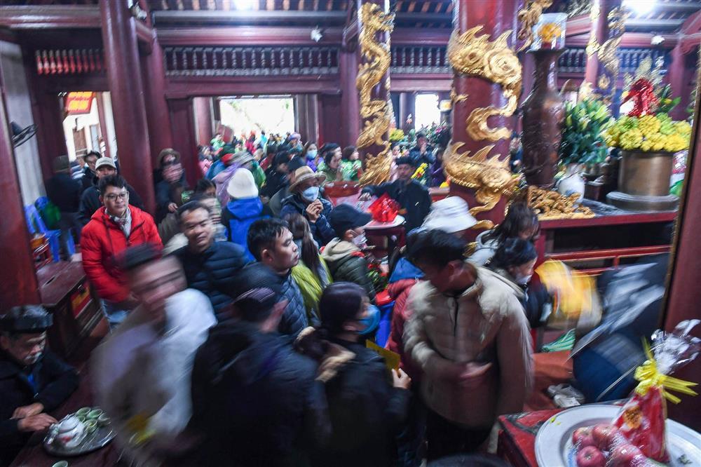 Thực hư thông tin chùa Hương vắng nhất lịch sử, lái đò xếp hàng chờ-2