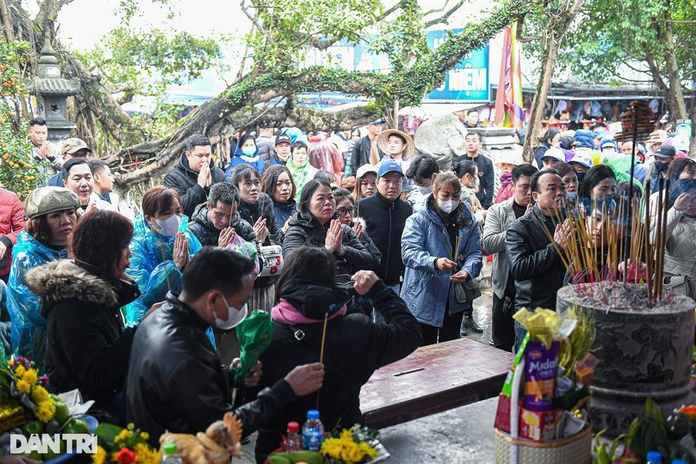 Thực hư thông tin chùa Hương vắng nhất lịch sử, lái đò xếp hàng chờ-3