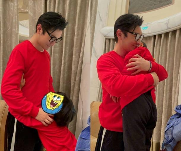 Huỳnh Hiểu Minh hiếm hoi khoe ảnh bên con trai 7 tuổi, nhóc tỳ gây chú ý nhờ điều này-1