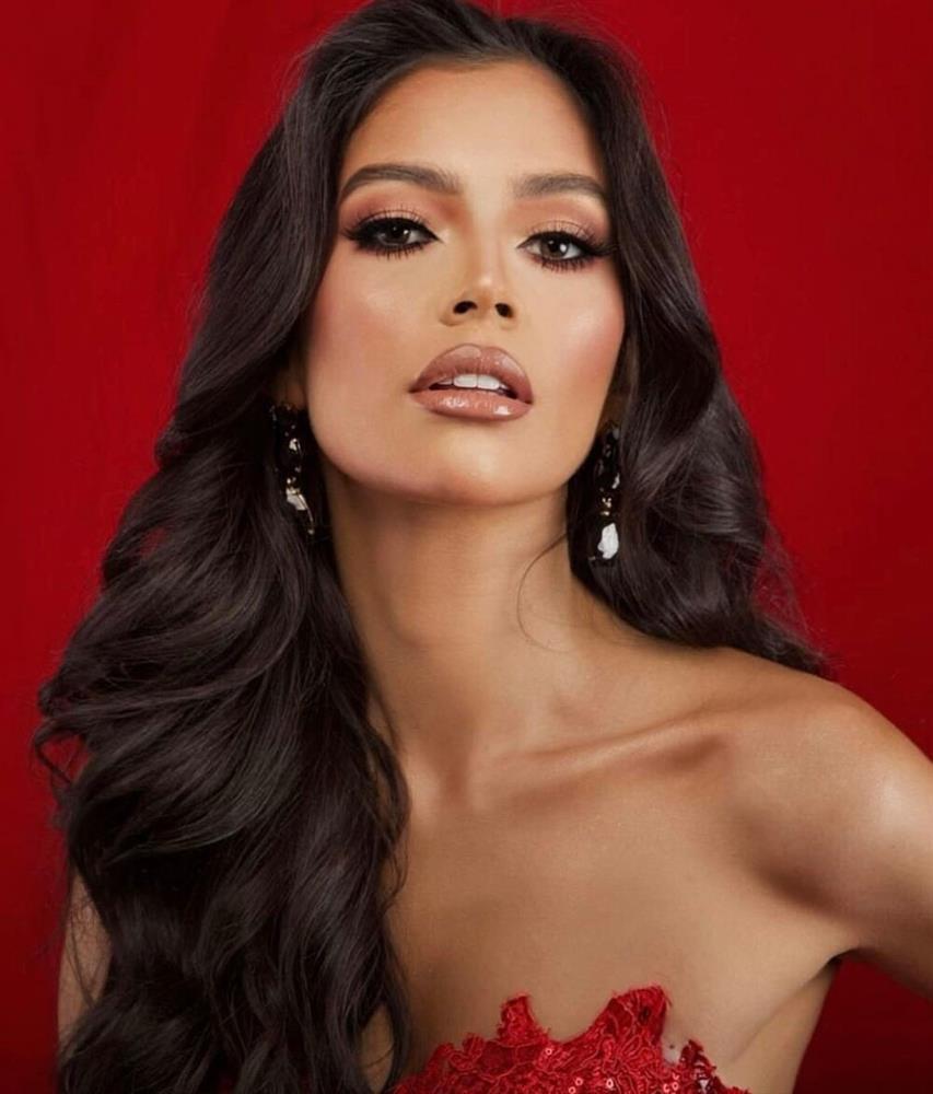 Ngỡ ngàng khi Miss World Colombia giỏi 5 ngôn ngữ, có tới 2 bằng thạc sĩ-7