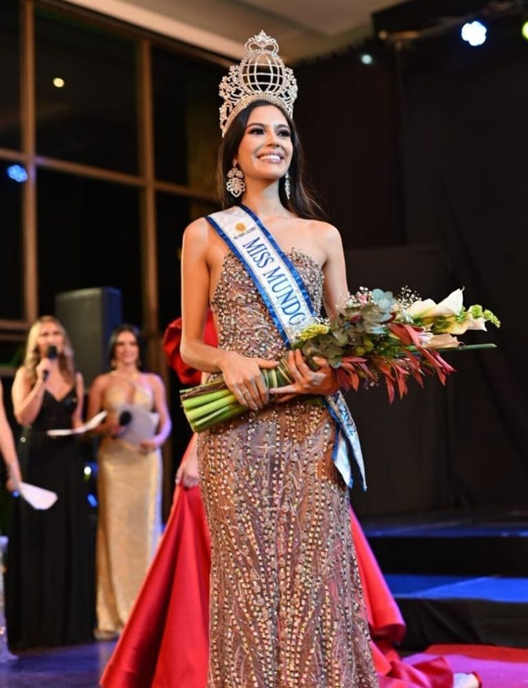 Ngỡ ngàng khi Miss World Colombia giỏi 5 ngôn ngữ, có tới 2 bằng thạc sĩ-9